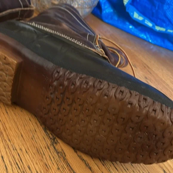 L.L. Bean Men's Dark Brown Maine hunting boot.  Size 13 - Picture 7 of 8